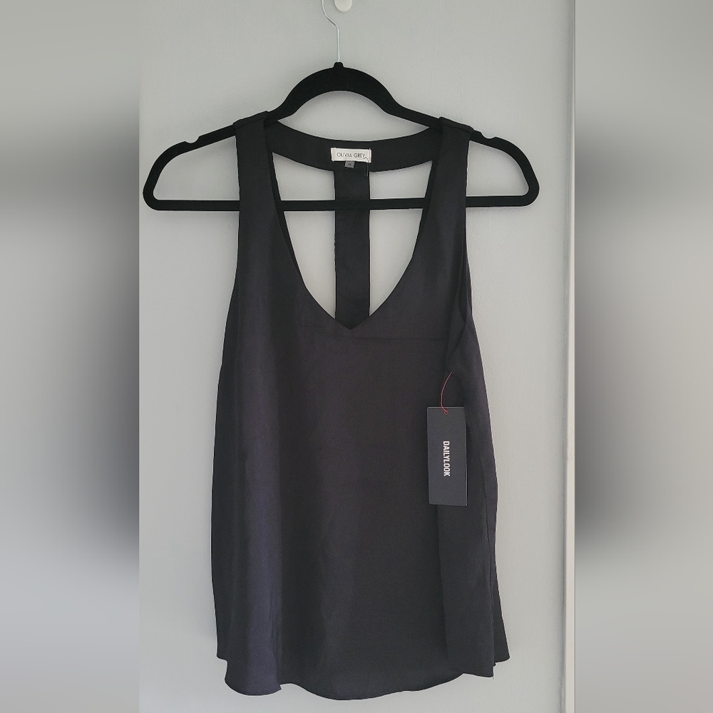 NWT Olivia Grey daily look sz small